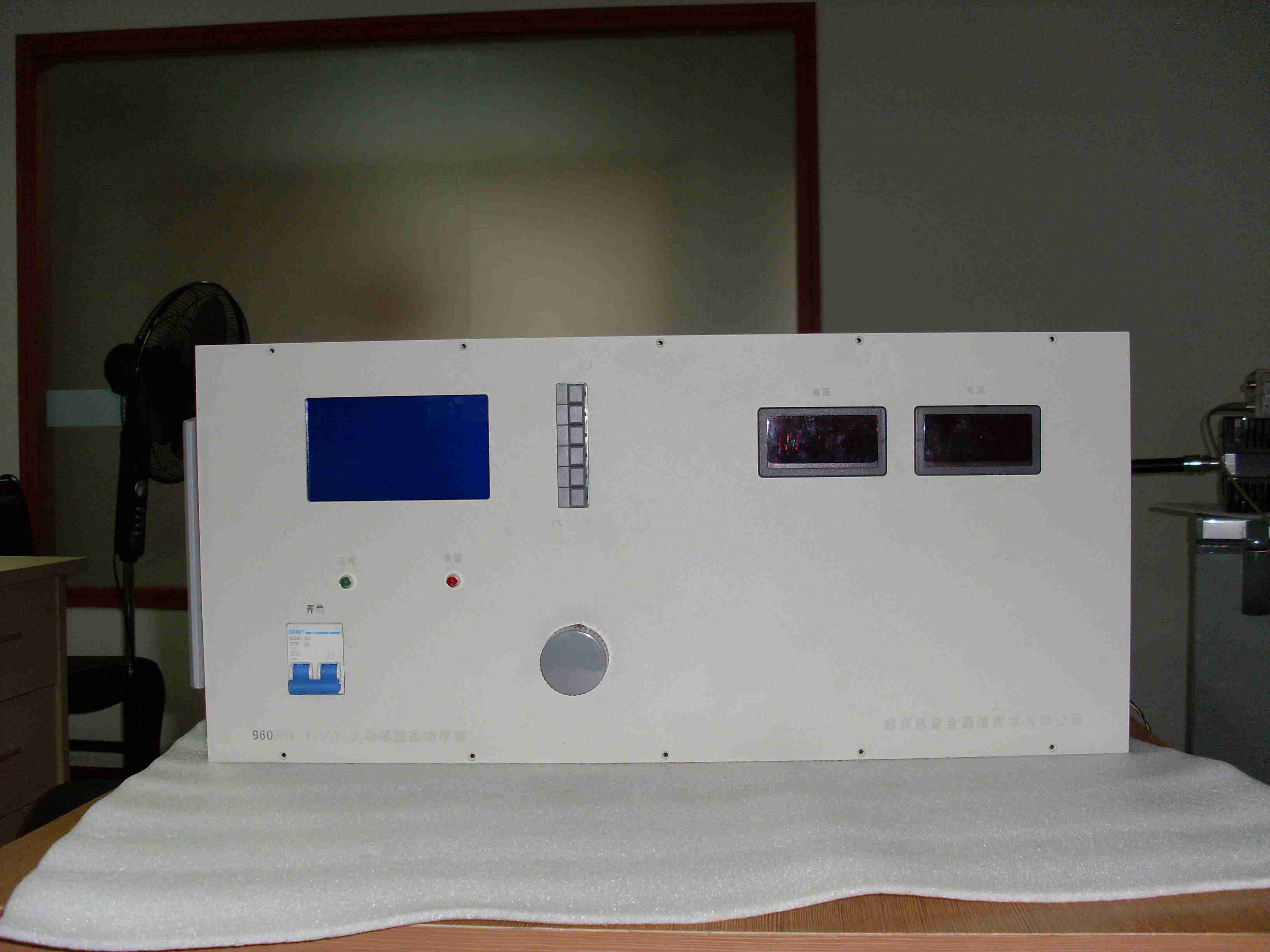 410-450 MHz 40W脉冲功率放大器